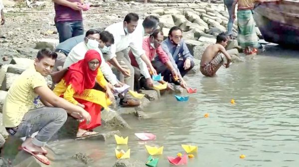 বরিশাল কীর্তনখোলা দখলদারদের তালিকা প্রকাশে গড়িমসি