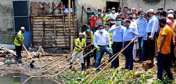 বরিশালে জলাবদ্ধতা নিরসনে ৫ টি খাল পরিস্কার পরিচ্ছন্ন কাজের শুভ উদ্বোধন