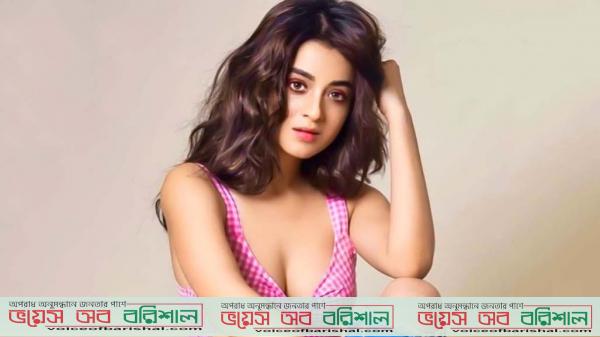 আতঙ্কিত অভিনেত্রী দর্শনা বণিক