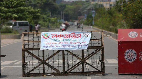 করোনা ভাইরাসের তাণ্ডবে রাত পোহালেই সাত দিনের ‘তালাবদ্ধতায়’ দেশ