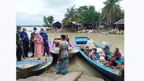 পিরোজপুরে লকডাউনের চতুর্থ দিনেও জরিমানা আদায়