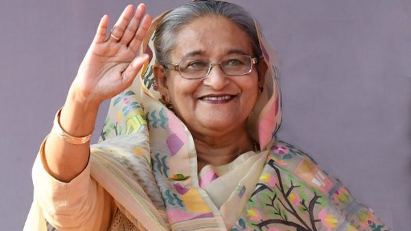 দেশের পথে প্রধানমন্ত্রী